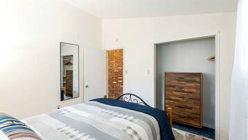 1 habitación, wifi y ropa de cama