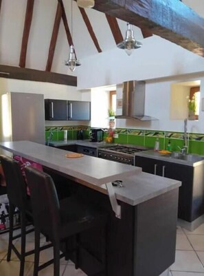 Private kitchen - A Périgord-style house in the heart of Le Bugue – Périgord Noir (Nouvelle-Aquitaine)