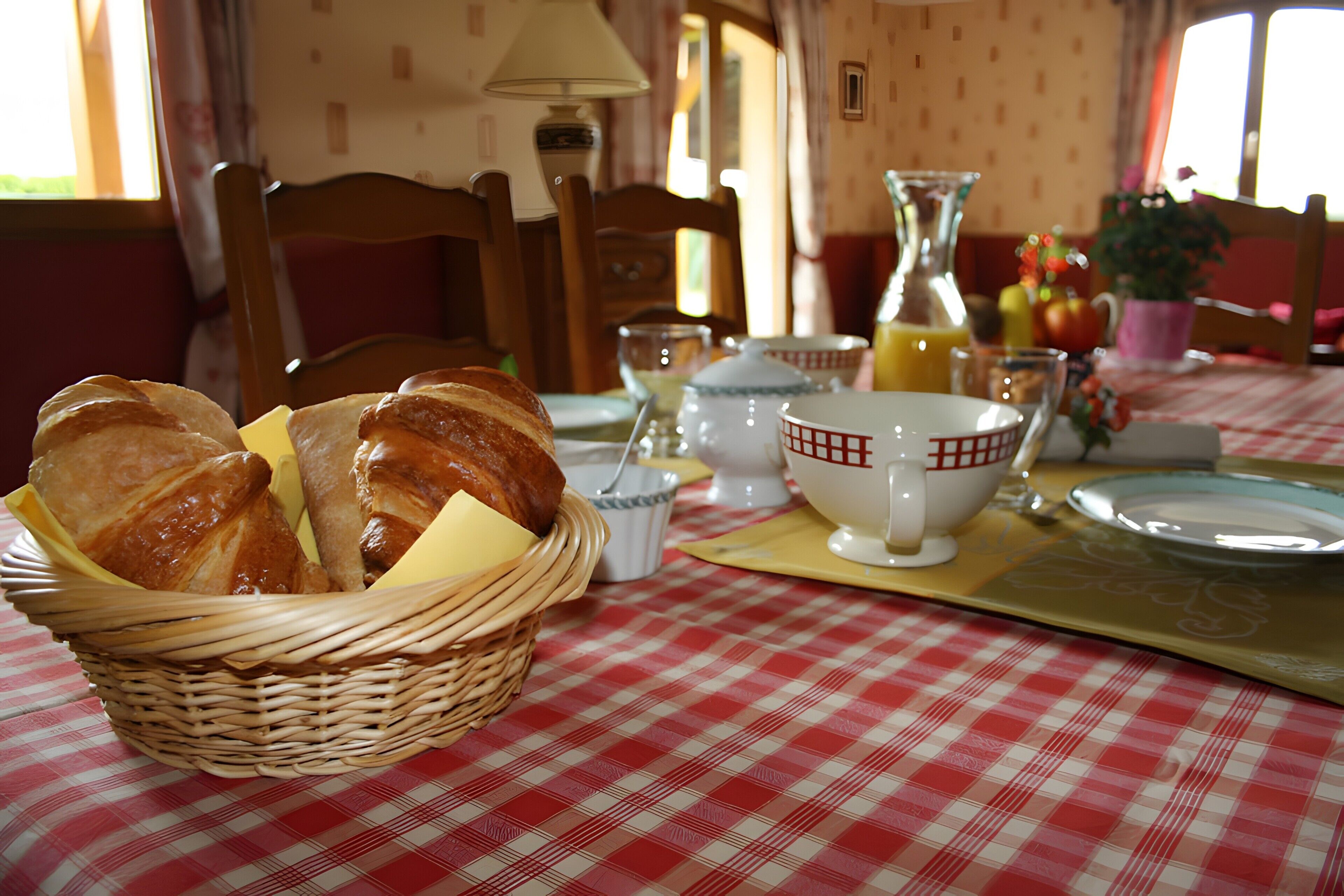 Petit déjeuner servi en supplément