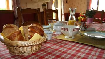 Petit déjeuner servi en supplément