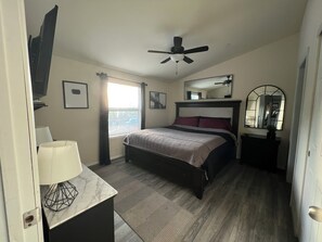 Room - Charming 3-bedroom house for Rent for Car Week. Excellent location. (Seaside)
