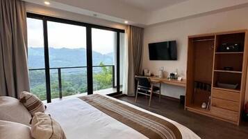 Standard Double Room, Balcony, Mountain View