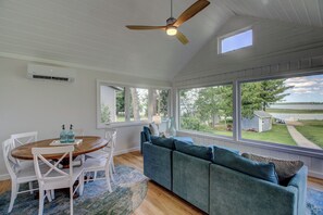 Dining - Stunning Sunset Views on Round Lake - 3BR Lakefront Cabin with Sauna (Brainerd)