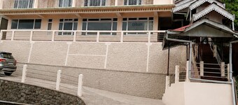 Stay in this serene quiet and calm place with majestic view near to mg marg.