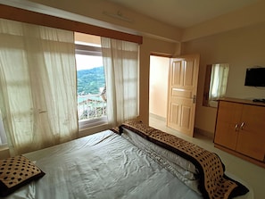 9 habitaciones, wifi y ropa de cama