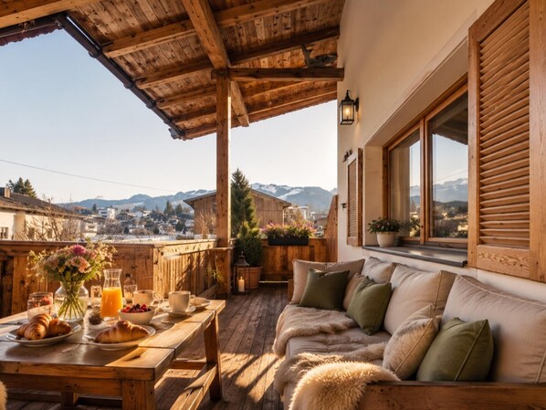 Outdoor dining - apartment combination near the mountain lifts (Kirchberg in Tirol)