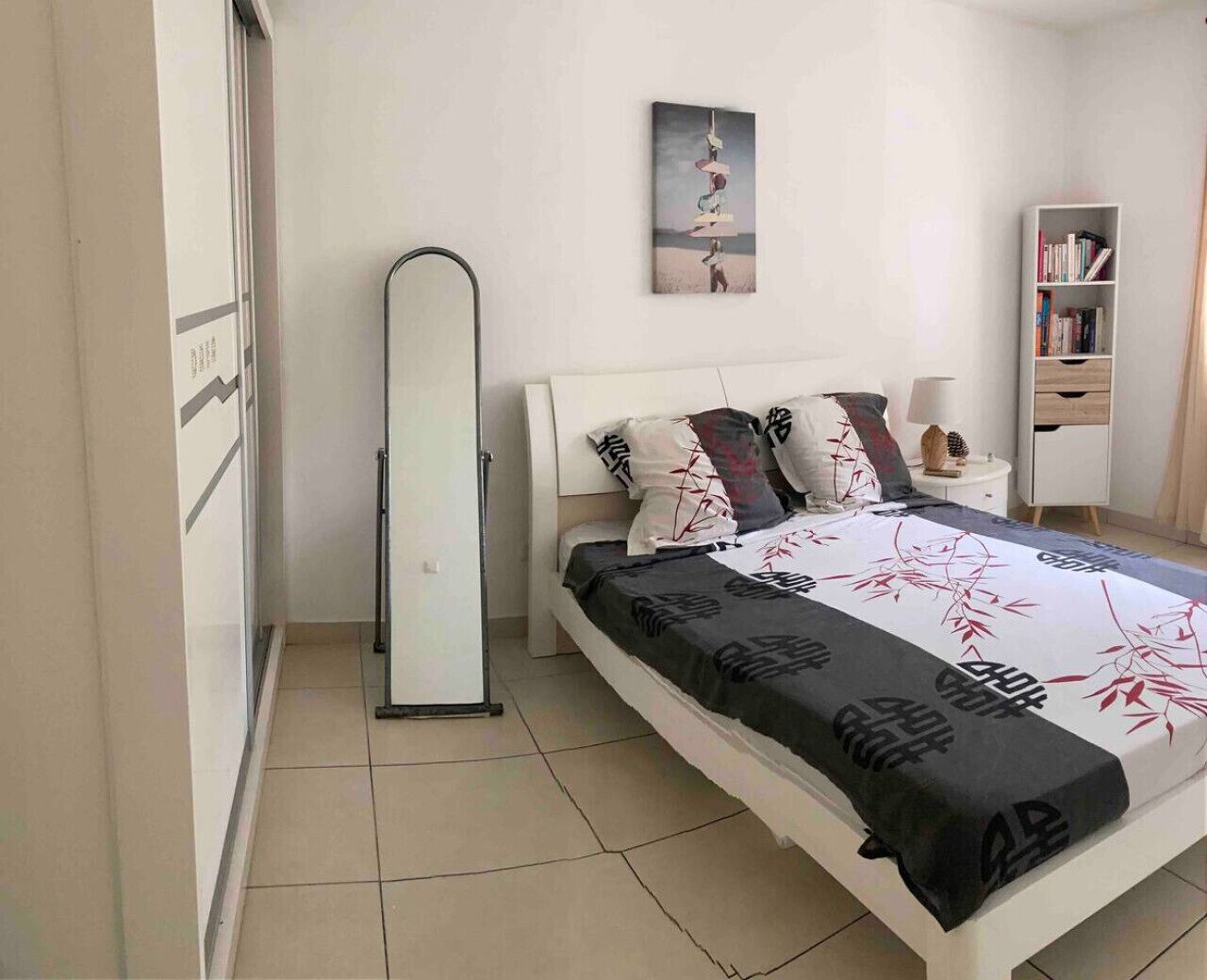 2 bedrooms, desk, iron/ironing board, WiFi