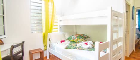 3 bedrooms, desk, iron/ironing board, travel crib