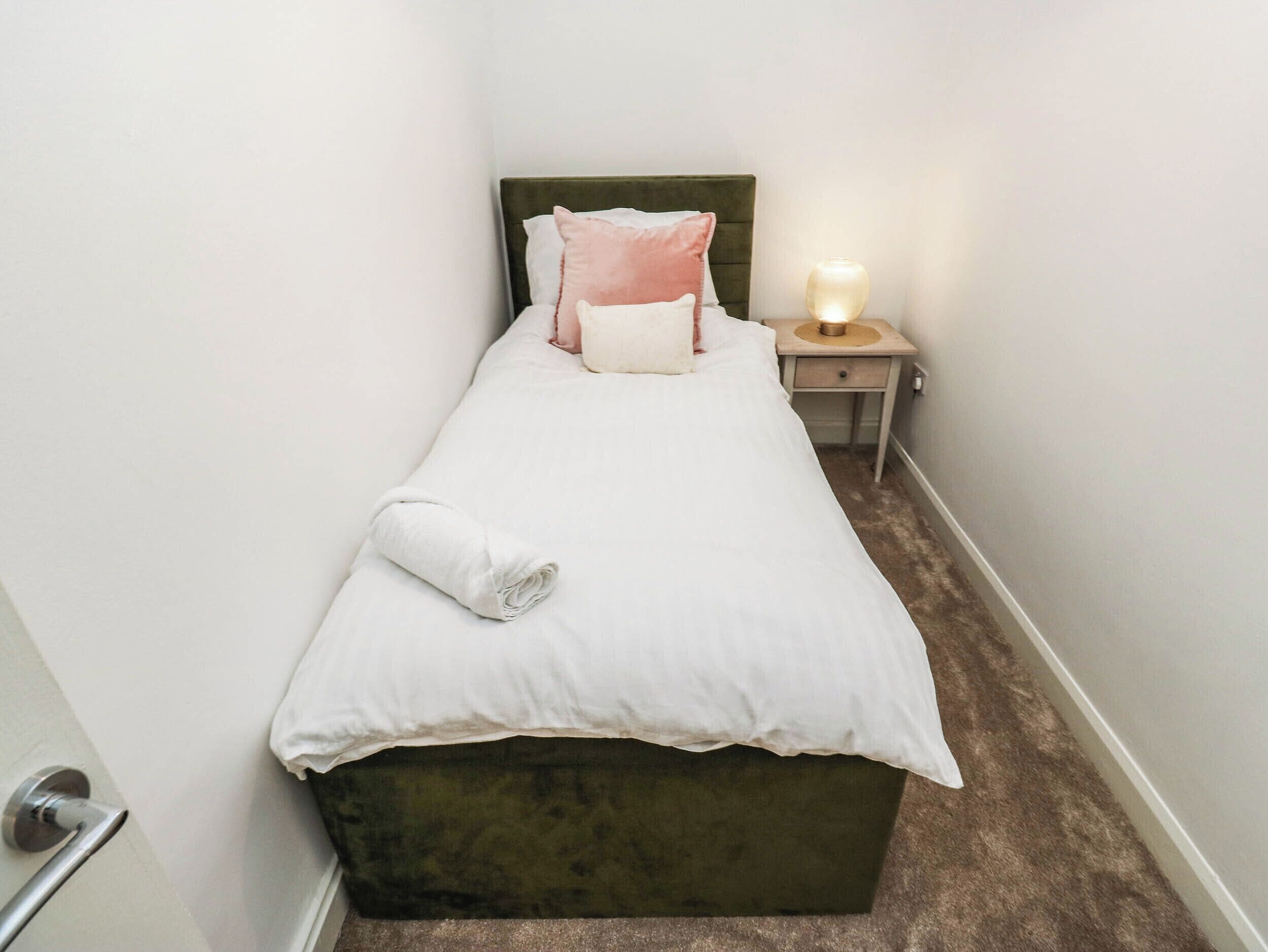 2 bedrooms, WiFi (free), individually decorated, individually furnished