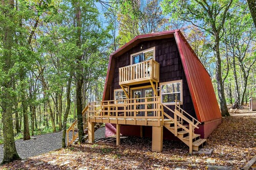 Private Lake/Beach Cabin with Fire Pit and Large Deck - Access to Golf and Community Amenities at this Terra Alta, WV Getaway