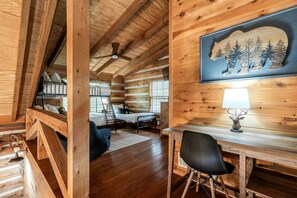Room - Enchanting Creekside Mountain Cabin Retreat with Luxury Amenities in the Heart of Scenic Blue Ridge, Georgia (Blue Ridge)