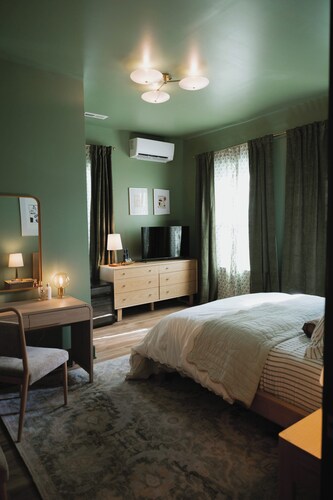 Canary Yellow Coffee and Boutique Shop Inn Suite - The Leaflet