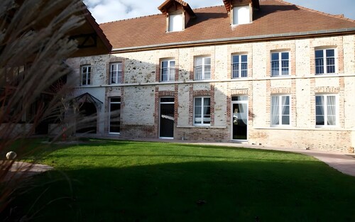 Holiday Home 'Gîte De La Crayère' with Private Terrace, Private Garden and Wi-Fi