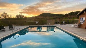 Pool - Zion National Park Tent Rentals for Luxury Camping, Utah (Orderville)