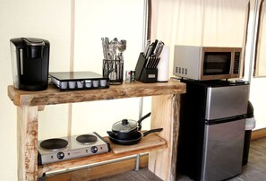 Private kitchen - Zion National Park Tent Rentals for Luxury Camping, Utah (Orderville)