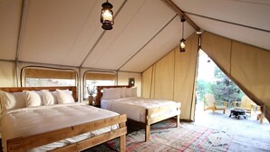1 bedroom, WiFi, bed sheets - Zion National Park Tent Rentals for Luxury Camping, Utah (Orderville)