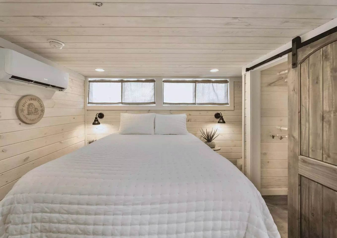 2 Schlafzimmer, Bügeleisen/Bügelbrett, Reisekinderbett, Bettwäsche