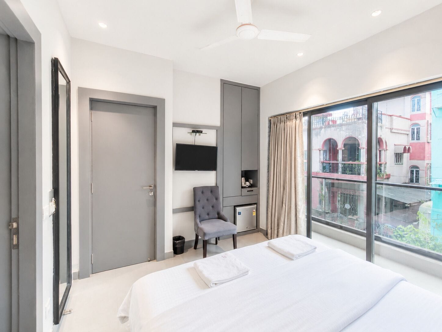 Suite Studio Deluxe, 1 grand lit, balcon, vue ville
