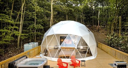Stunning Dome with Barbecue and Hot-tub in Capon Bridge, West Virginia