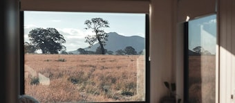 Secluded Tiny House with Mountain Views in Victoria