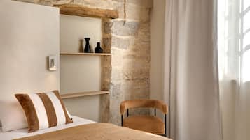 Quarto standard | Roupas de cama premium, frigobar, cofres nos quartos, Wi-Fi de cortesia