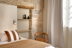 Standard Room | Premium bedding, minibar, in-room safe, WiFi (free)