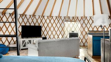 1 bedroom, desk, bed sheets