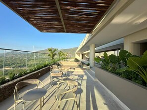 Outdoor dining - Luxury Apartment on Bello Horizonte Beach, Santa Marta (Santa Marta)