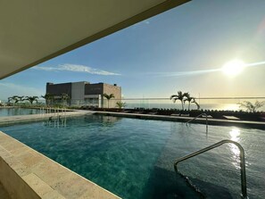 Pool - Luxury Apartment on Bello Horizonte Beach, Santa Marta (Santa Marta)