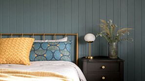 Room - Amazing Vacation Rental with Fireplace in Daylesford, Victoria (Daylesford)
