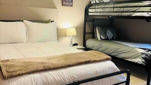 3 chambres, fer et planche à repasser, lit de bébé portatif, Wi-Fi