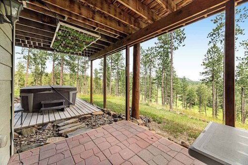 Cliffview Cabin - ATV-Ready Cabin • Perfect Location