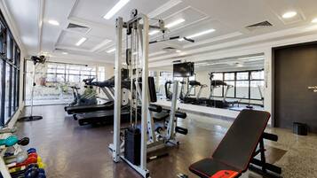 Suite Studio Confort, vue ville | Salle de remise en forme