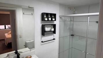 Suite Studio Confort, vue ville | Salle de bain