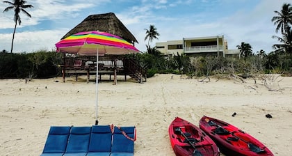 Amazing beachfront Luxury Villa with chef and housekeeping service at Sisal, Yuc