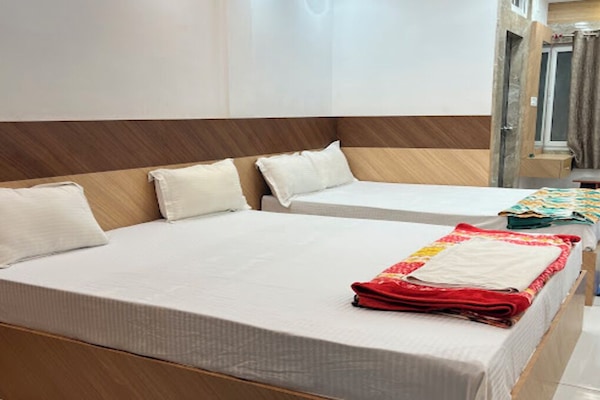 Family Room, Balcony, Hill View | Free WiFi, bed sheets