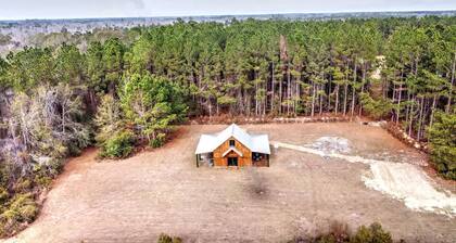 Luxury Vineyard Barn Retreat with Private Trails Near Nashville, Georgia