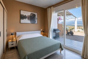 Iron/ironing board, free WiFi, bed sheets - Vrbo Property (Lixouri)