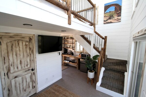 Unclassified image, 1 of 16, button - Luxury Cabin Rental for Utah Glamping Zion (Orderville)