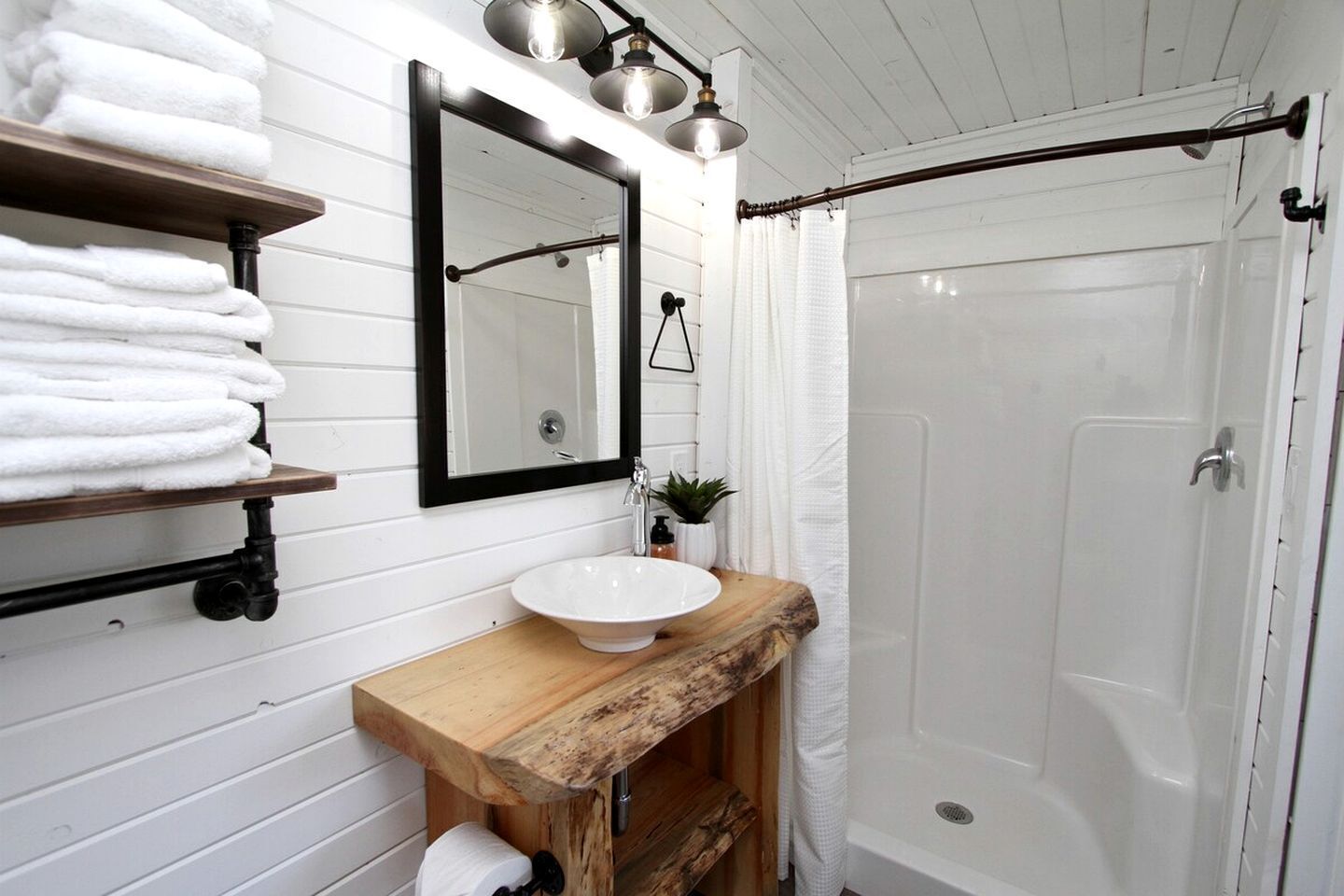Hair dryer, towels, toilet paper