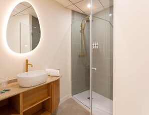House | Bathroom - Superior Quadruple Apartment (Alicante)