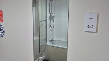 Shared Dormitory, 1 Bedroom, Patio | Bathroom