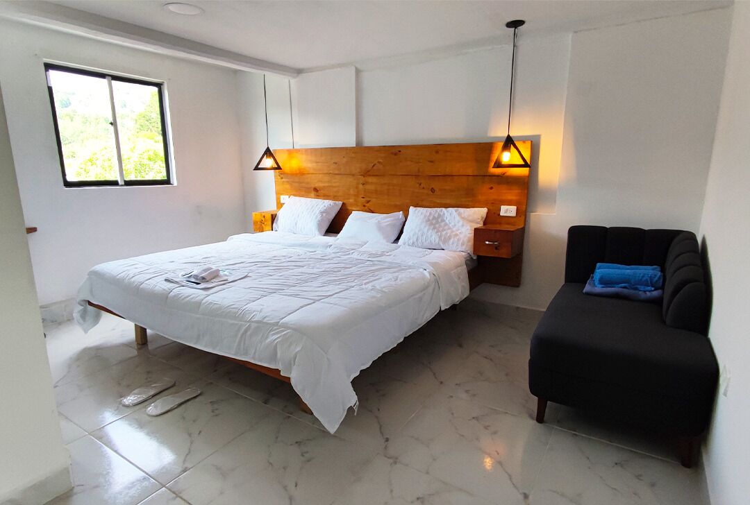 5 bedrooms, in-room safe, desk, iron/ironing board