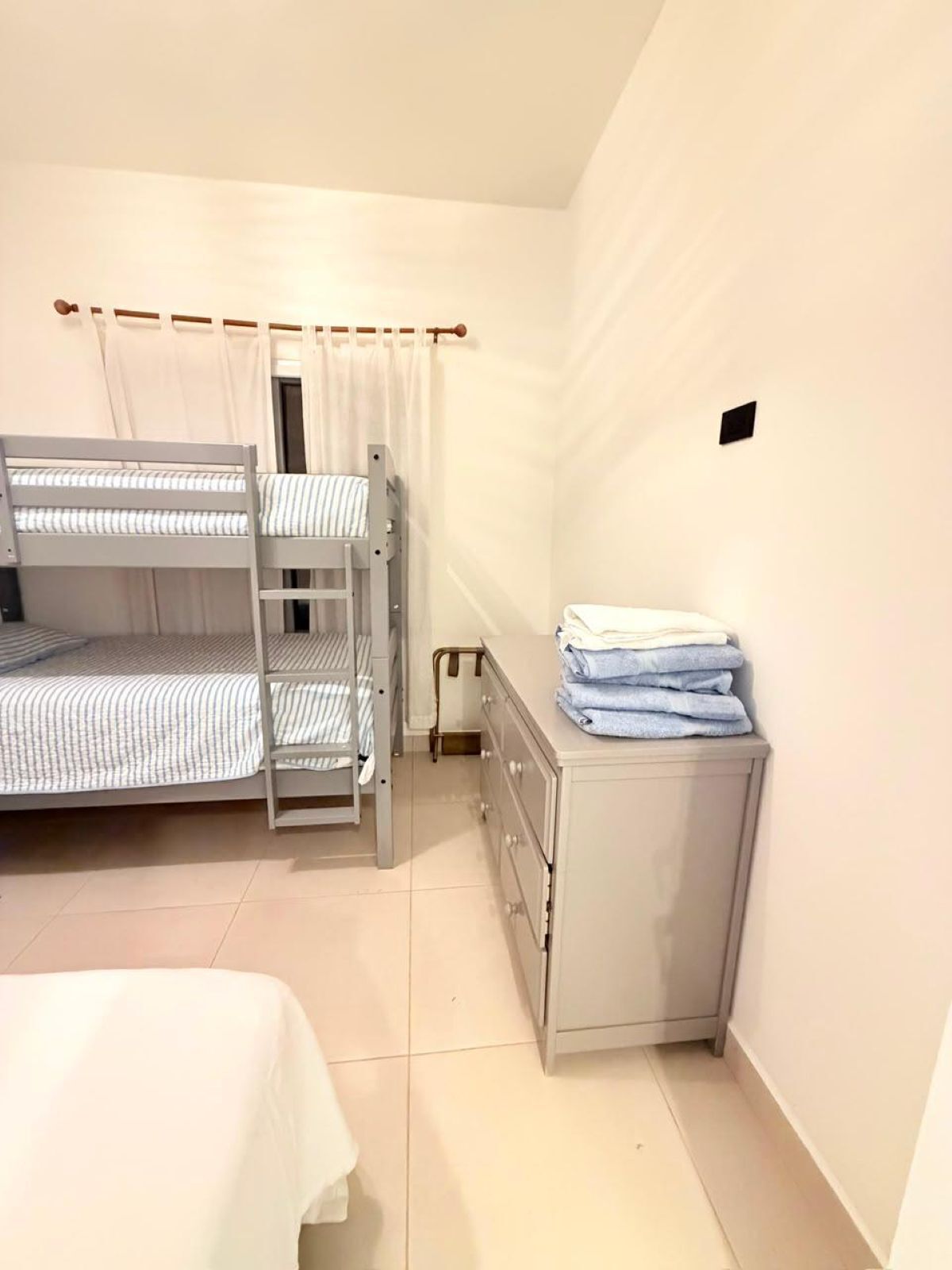 3 bedrooms, WiFi, bed sheets