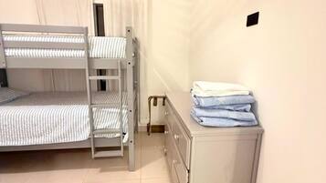 3 bedrooms, WiFi, bed sheets