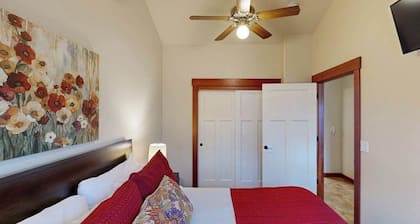 Lovely 3BR Oregon Wine Country - Washer & Dryer