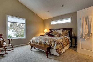 3 habitaciones, tabla de planchar con plancha, wifi y ropa de cama 