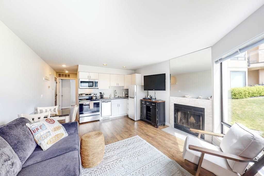 TV, fireplace, DVD player, offices