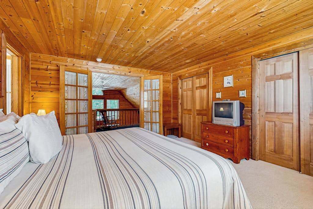 3 habitaciones, tabla de planchar con plancha, cuna de viaje y wifi 