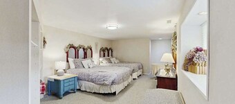 Fantastic 5BR Lakeview - Private Pool - Hot Tub